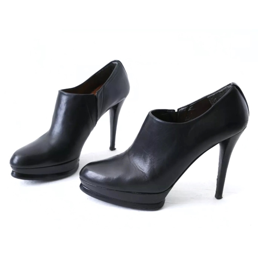 Stuart Weitzman Coverup Black Ankle Booties Heels